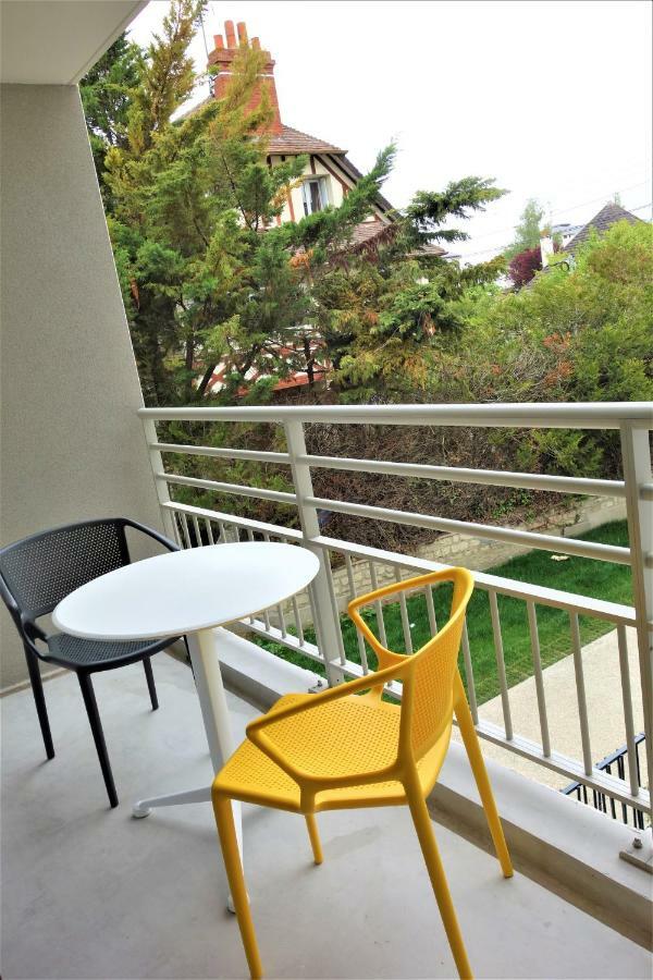 Domitys - Les Robes D'Airain Aparthotel Caen Exterior foto